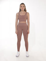 Conjunto ALIVAH Avelã — top, legging e short